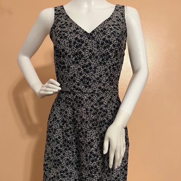 Trina Turk Bow on Back, Lined Lace, Knee-Length Dress - Picture 2 of 10